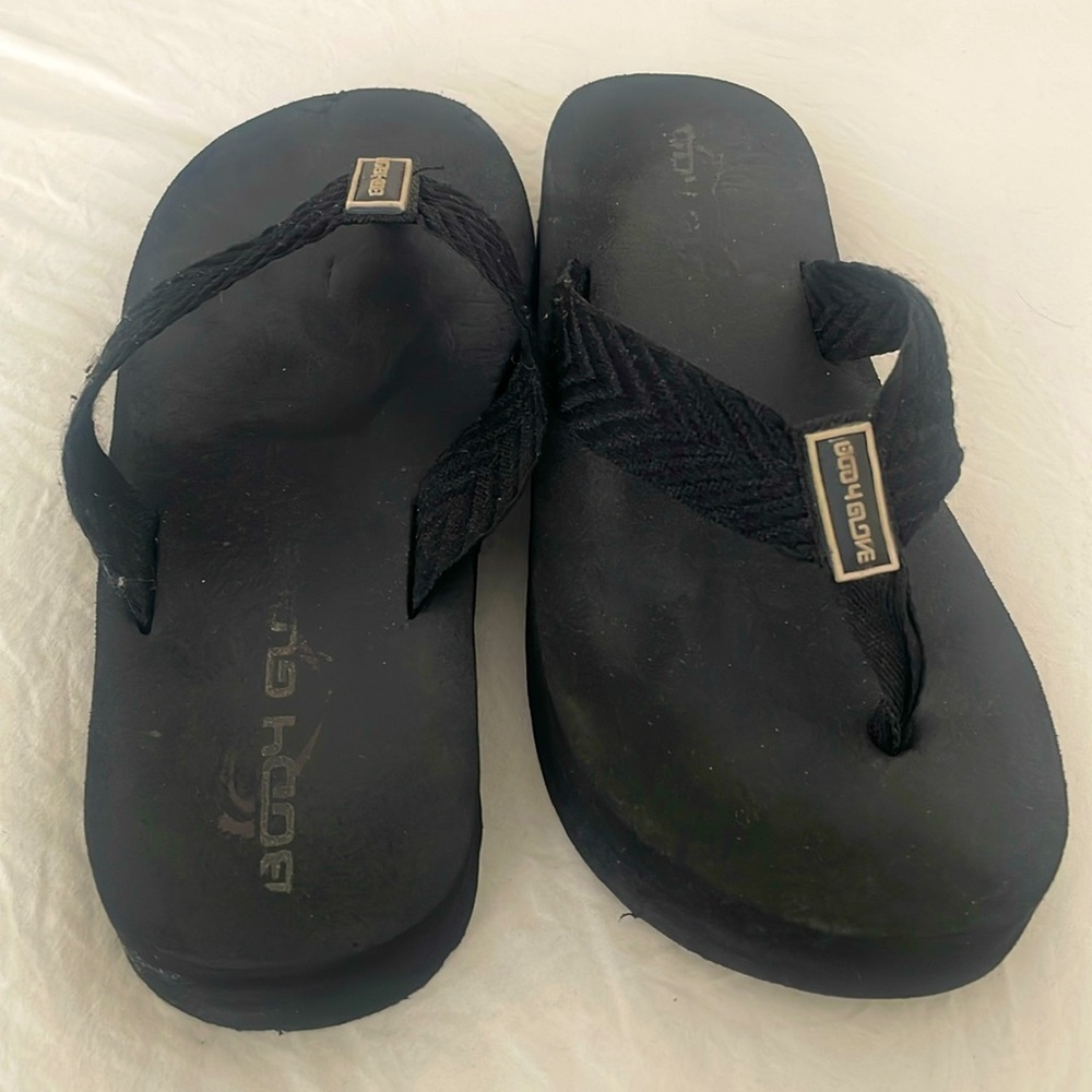 BODY GLOVE BLACK FLIP FLOPS